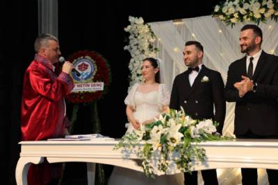 Ceyda Kartal  ve  Elyasa İskender Nikah Ilani